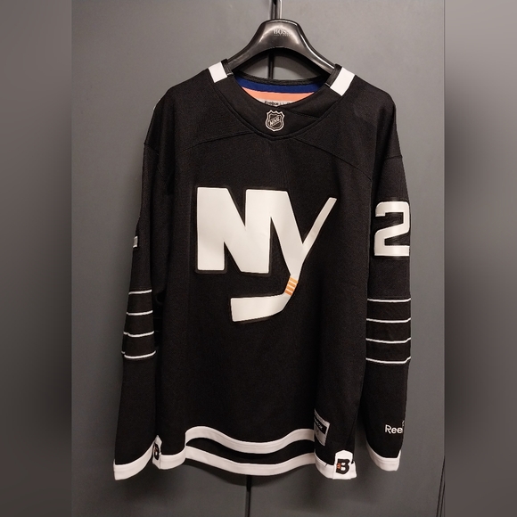 Reebok Brooklyn Islanders Alt. Black Jersey Nick Leddy Size Medium ,clean. - Picture 1 of 13